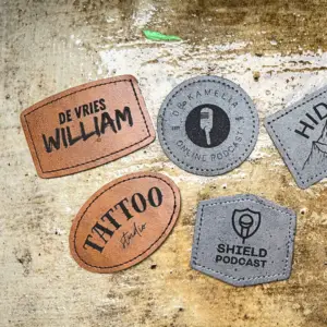 Pu leren patches met eigen tekst en ontwerp